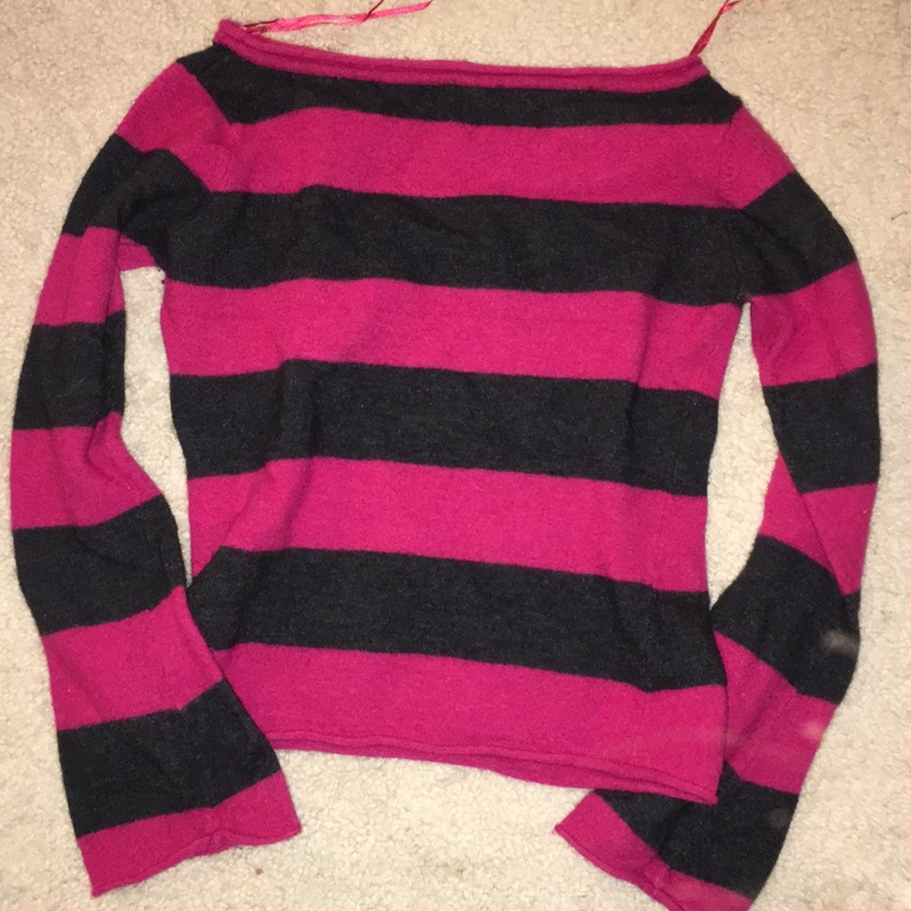 Striped long sleeves